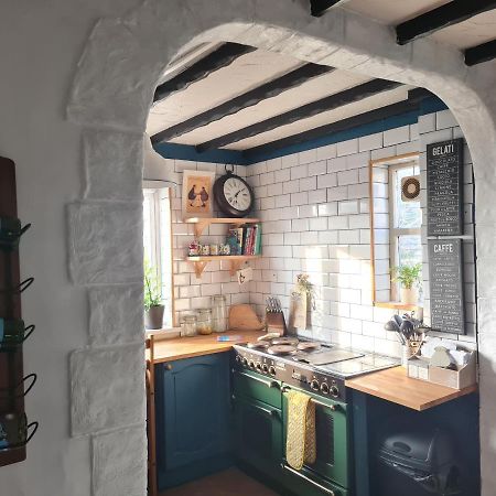 Old Road Cottage Pet Friendly Outdoors Beaches Neath Bagian luar foto