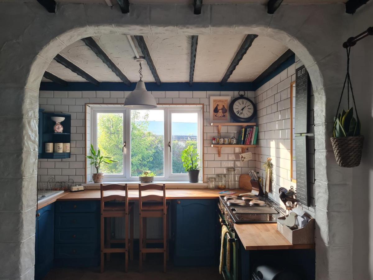 Old Road Cottage Pet Friendly Outdoors Beaches Neath Bagian luar foto